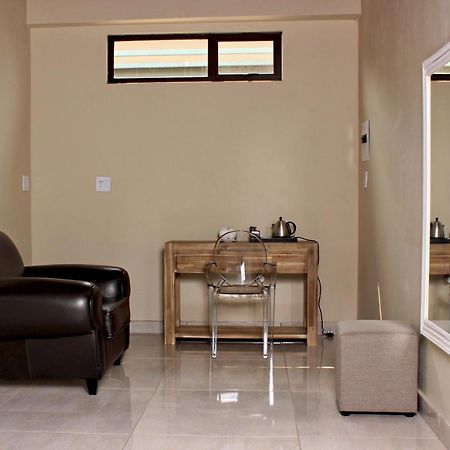 Zoe Bush Lodge Pretoria-Noord Εξωτερικό φωτογραφία